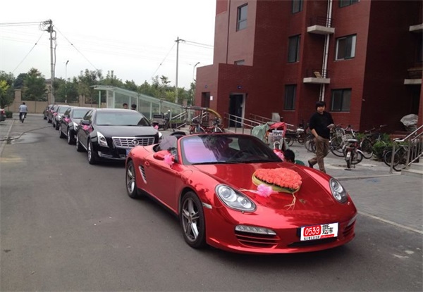 保时捷Boxster(1辆)，凯迪拉克CTS（3辆）